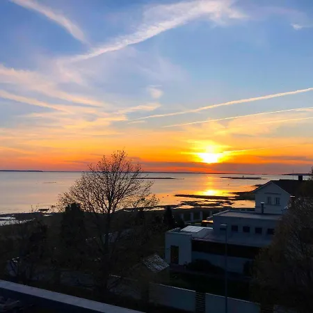 Sunset Dream With A Panoramic Seaview Appartement Haapsalu